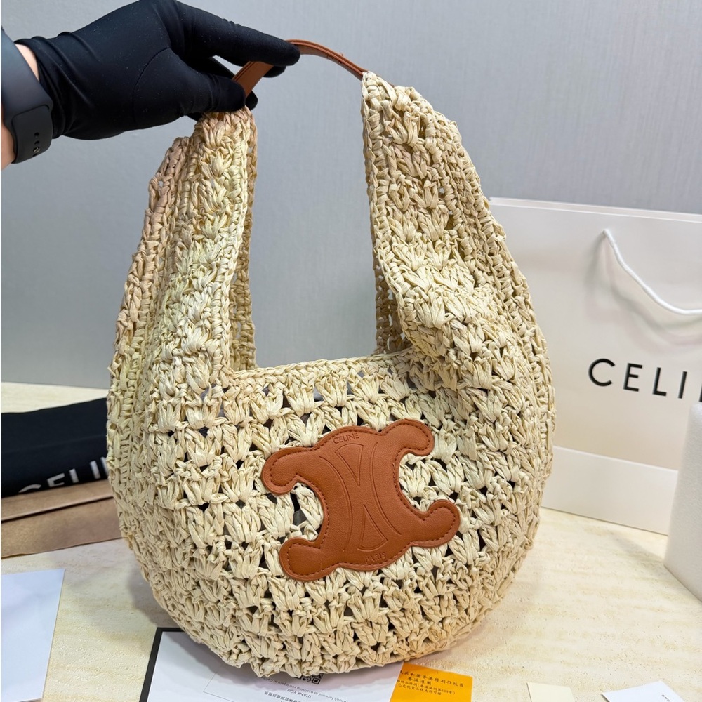 Celine 39×24cm straw bag